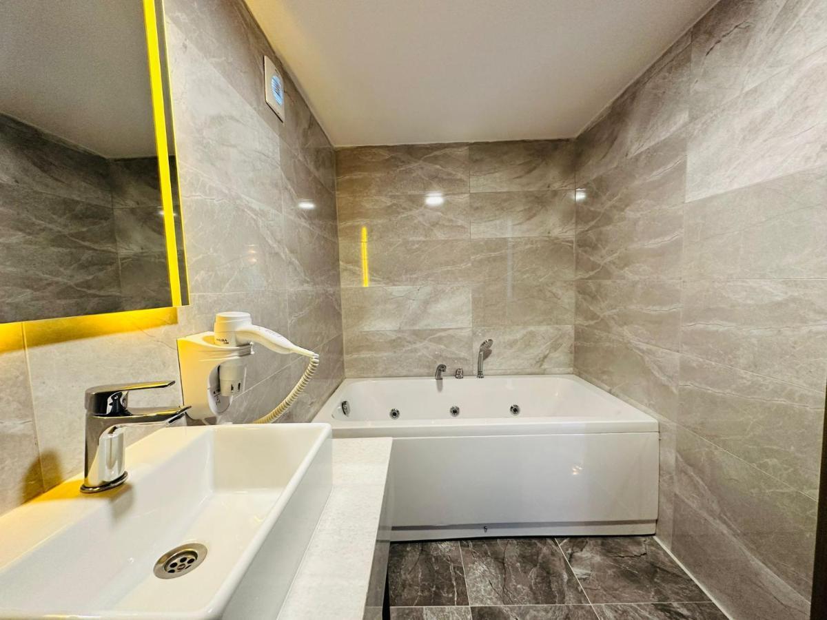 Nice Royal Suite อิสตันบูล ภายนอก รูปภาพ